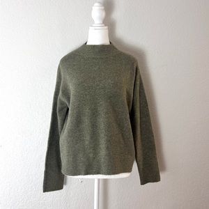 Uniqlo relaxed sweater